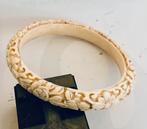 Vintage Armband jaren 40 /60 jaren Dia 6,5 CM, Verzenden, Zo goed als nieuw, Wit, Overige materialen
