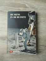 De mens in de ruimte - Arthur C. Clarke, Boeken, Ophalen of Verzenden, Gelezen, Overige gebieden