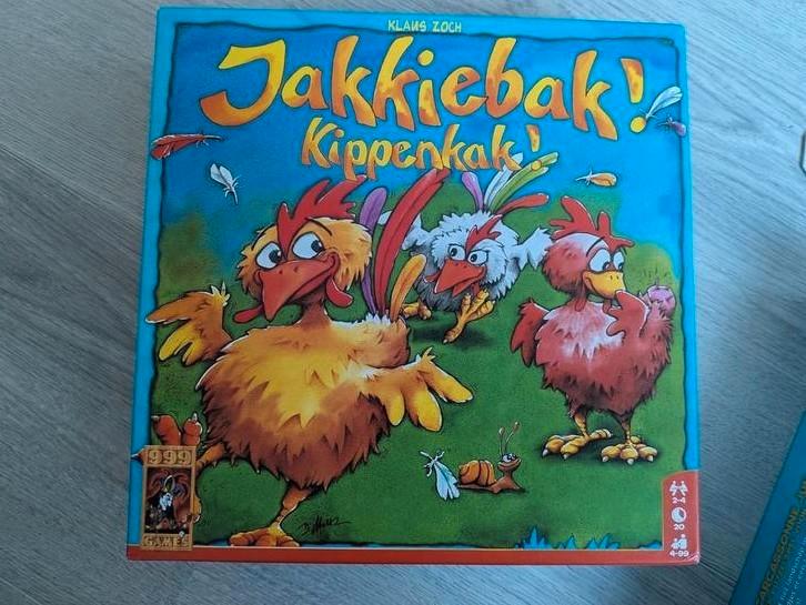 Jakkietak! Kippenkak! - Leuk familiespel, Hobby en Vrije tijd, Gezelschapsspellen | Bordspellen, Zo goed als nieuw, Een of twee spelers