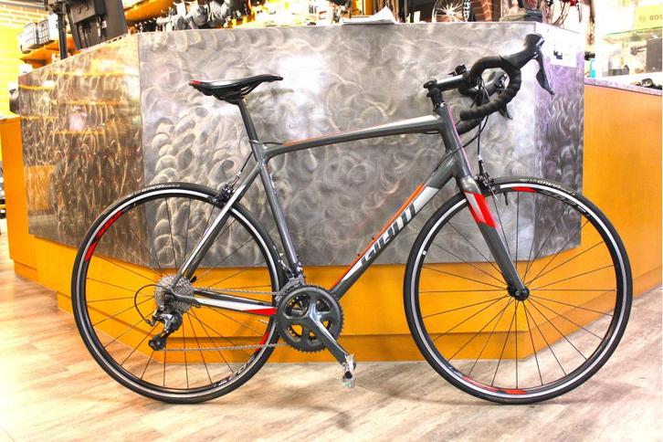 Zeer nette gebruikte Giant Contend SL racefiets., Fietsen en Brommers, Fietsen | Racefietsen, Gebruikt, Heren, Giant, Meer dan 20 versnellingen