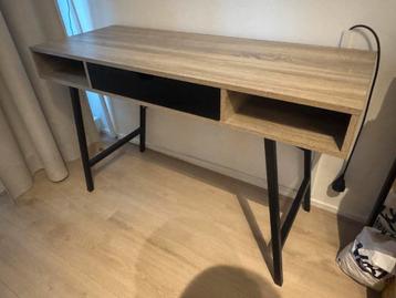 Bureau 48x120 licht eiken kleur/zwart  €75 beschikbaar voor biedingen