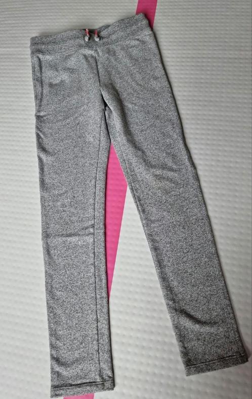 Mooie sweatpants H&M maat 146, Kinderen en Baby's, Kinderkleding | Maat 146, Zo goed als nieuw, Jongen of Meisje, Broek, Ophalen of Verzenden