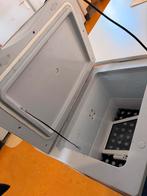 Mobicool Koelbox 230V/12V + Onderstel, Ophalen, Minder dan 75 liter, Zonder vriesvak, Gebruikt