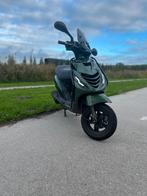 Piaggio zip 4t 2v, Fietsen en Brommers, Scooters | Piaggio, Ophalen of Verzenden, Zo goed als nieuw, Benzine, Zip