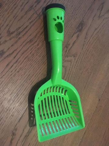 Kattenbakschep beschikbaar voor biedingen