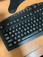 Twee toetsenborden voor slechtzienden (grote letters), Ophalen, Gebruikt