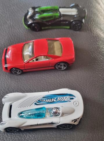 3x hotwheels auto beschikbaar voor biedingen