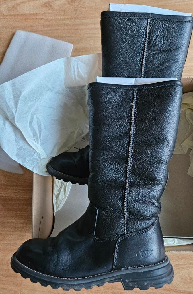 UGG ORIGINEEL hoge zwart lederen laarzen mt 38 PERFECT, Kleding | Dames, Schoenen, Zo goed als nieuw, Hoge laarzen, Zwart, Ophalen
