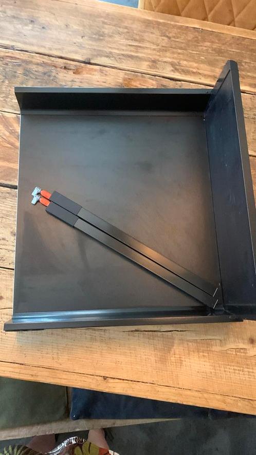 2 zwarte keukenkades van Blum, Huis en Inrichting, Keuken | Keukenelementen, Zo goed als nieuw, Minder dan 100 cm, Ophalen