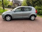 Dacia Sandero 1.2 Lauréate / Airco / Nap / cruise control /, Auto's, Origineel Nederlands, Te koop, 5 stoelen, Benzine