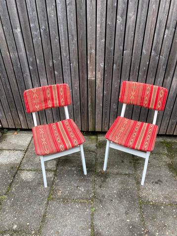 Bauhaus vintage stoelen beschikbaar voor biedingen