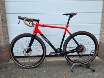 Gravel Carbonda 696 + powermeter + verende stem/zadelpen beschikbaar voor biedingen