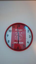 Ajax Wandklok - Rood/Wit - Nieuwstaat, Ophalen of Verzenden, Zo goed als nieuw, Analoog, Wandklok