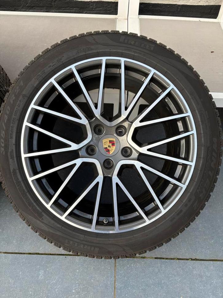 Porsche Cayenne 21 inch velgen met Pirelli Winterbanden, Auto-onderdelen, Banden en Velgen, Banden en Velgen, Winterbanden, 21 inch