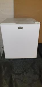 Mini koelkast, Witgoed en Apparatuur, Koelkasten en IJskasten, Minder dan 75 liter, Met vriesvak, Zo goed als nieuw, 45 tot 60 cm