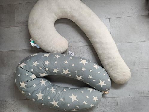 2x voedingskussen o.a. Dreamolino, Kinderen en Baby's, Babyvoeding en Toebehoren, Gebruikt, Voedingskussen, Ophalen