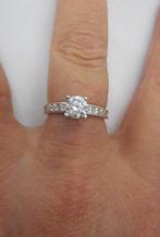 Zilveren ring met heldere stenen maat 17.25 nr.161, Verzenden, Zo goed als nieuw, 17 tot 18, Dame