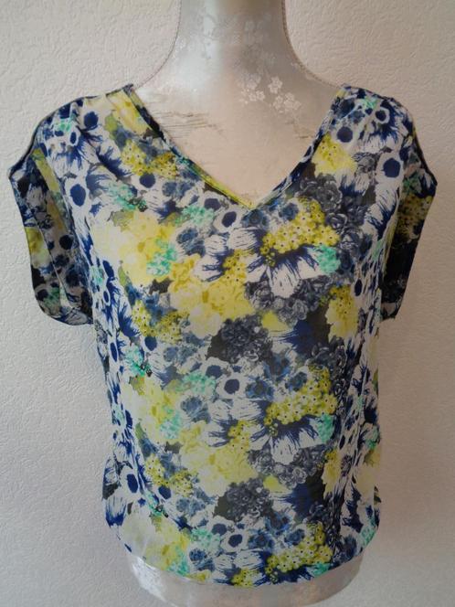 only valt als maat M oksel tot oksel 48 cm, Kleding | Dames, Blouses en Tunieken, Zo goed als nieuw, Maat 38/40 (M), Ophalen of Verzenden