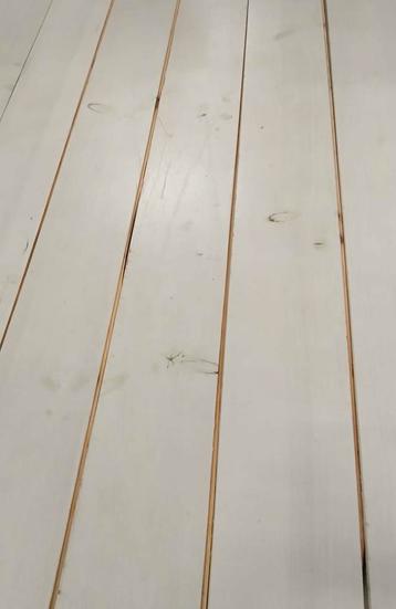 Grenen gelakte vloerdelen / timmerhout / sloophout 62 m2 beschikbaar voor biedingen