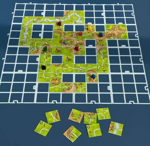Carcassonne Tile Grid Pack (16 grids + houder), Hobby en Vrije tijd, Gezelschapsspellen | Bordspellen, Nieuw, Een of twee spelers