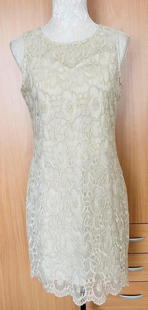 Vero Moda kanten jurk maat 38, Kleding | Dames, Jurken, Zo goed als nieuw, Maat 38/40 (M), Beige, Boven de knie, Ophalen of Verzenden