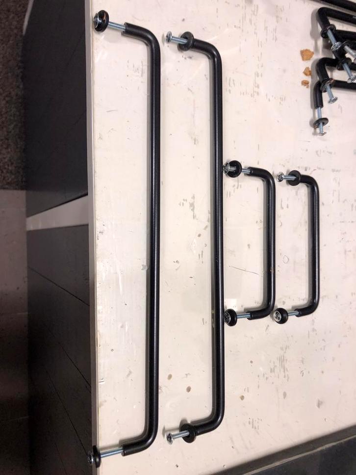 Zwarte grepen Ikea 9 st. 143 mm en 4 st. 335 mm, Doe-het-zelf en Verbouw, Hang- en Sluitwerk, Gebruikt, Overige typen, Ophalen