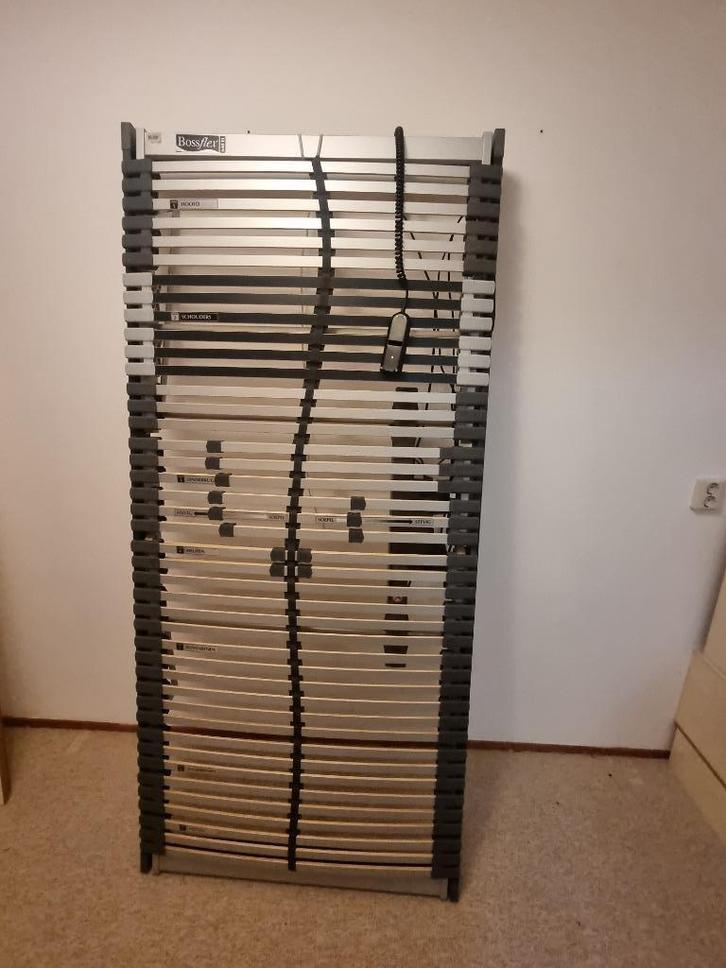 Elektrisch verstelbare lattenbodem bed eenpersoons comfort, Huis en Inrichting, Slaapkamer | Matrassen en Bedbodems, Zo goed als nieuw