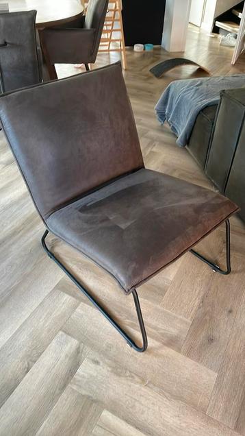 Leuke grijze fauteuil  beschikbaar voor biedingen