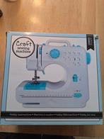 goede naaimachine wit met blauw in doos, Hobby en Vrije tijd, Naaimachines en Toebehoren, Ophalen of Verzenden, Zo goed als nieuw