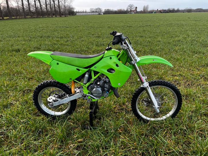 Kawasaki 80 cc 2 takt, Fietsen en Brommers, Brommers | Crossbrommers, Zo goed als nieuw, Overige merken, Ophalen of Verzenden