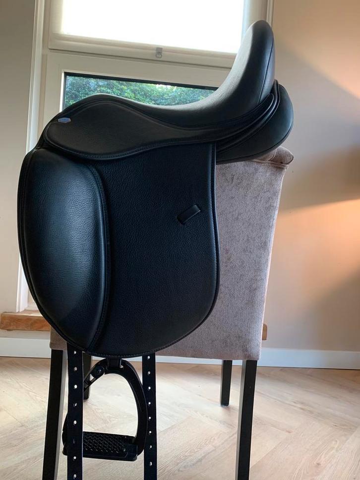 NIEUW Sella Star 17,5 inch nieuw model, Dieren en Toebehoren, Paarden en Pony's | Zadels, Nieuw, Dressuur, Ophalen