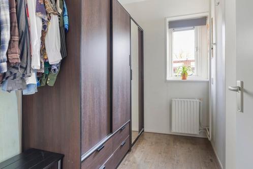 IKEA TRYSIL kledingkast met dubbele schuifdeuren, Huis en Inrichting, Kasten | Kledingkasten, Zo goed als nieuw, 200 cm of meer