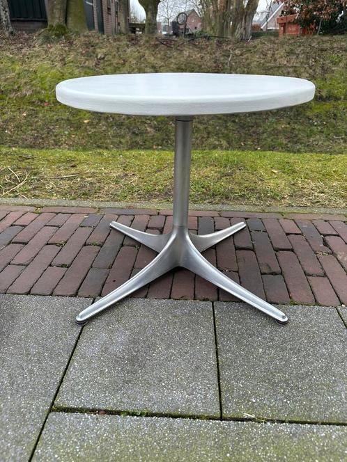 Horst Brüning bijzettafel, Huis en Inrichting, Tafels | Bijzettafels, Gebruikt, Rond, 45 tot 60 cm, Minder dan 55 cm, Metaal of Aluminium