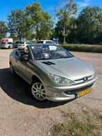 Peugeot 206 1.6 16V CC 2004 Grijs, Voorwielaandrijving, 4 cilinders, Cabriolet, 4 stoelen