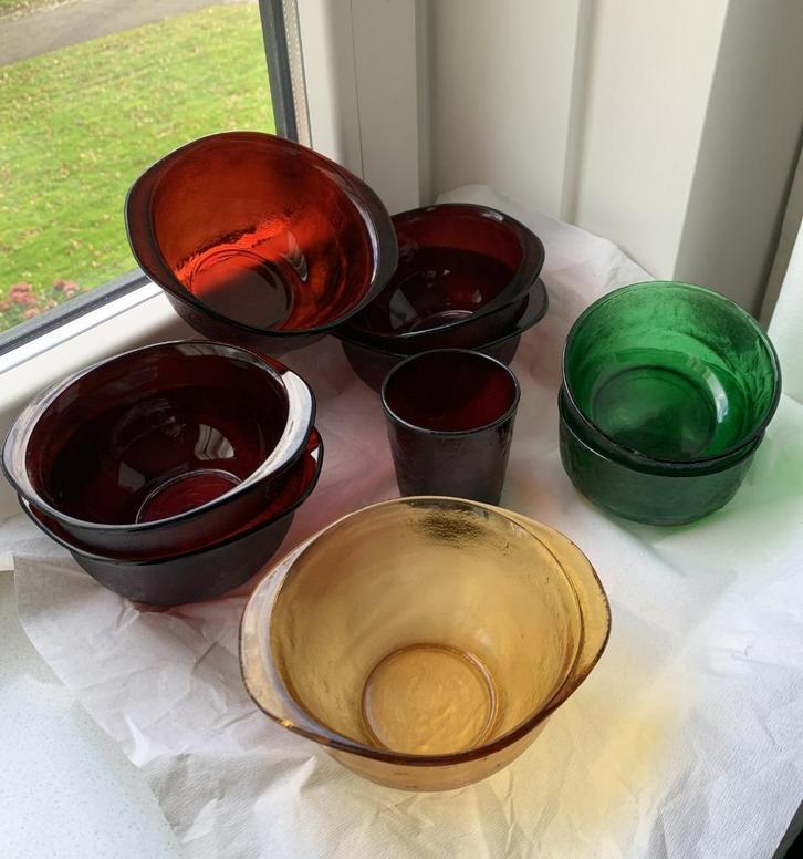 arcoroc sierra, rood + oker soepkommen, kommetjes groen glas, Huis en Inrichting, Keuken | Servies, Kom(men), Effen, Glas, Ophalen of Verzenden