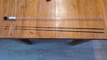 2 free spirit hollow toppen beschikbaar voor biedingen