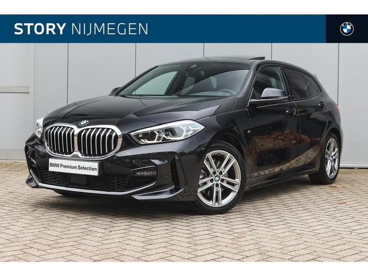 BMW 1 Serie 118i High Executive M Sport Automaat / Panoramad, Auto's, BMW, Bedrijf, Te koop, 1-Serie, Achteruitrijcamera, Airbags