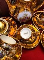 Gemerkt Foreign oud porselein mokka - thee servies set barok, Antiek en Kunst, Antiek | Servies los, Ophalen of Verzenden