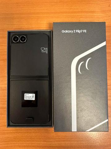 SAMSUNG Galaxy Z Flip 7 FE HELEMAAL NIEU EN ONDEBRUIKT !!!!! beschikbaar voor biedingen
