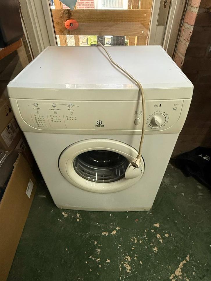 Indesit afvoer droger 6kg - Goed Werkend!, Witgoed en Apparatuur, Wasdrogers, Gebruikt, Condens, Voorlader, 4 tot 6 kg, 85 tot 90 cm