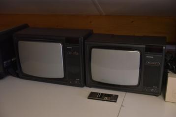 2x Aristona KTV kleurentelevisie (37cm en 42cm) 1980s