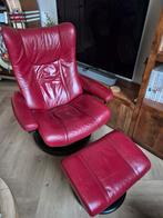 Een bordeaux rode stressless stoel, Ophalen, Gebruikt, 75 tot 100 cm, 50 tot 75 cm