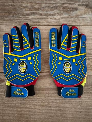 Kinder keepers handschoenen beschikbaar voor biedingen