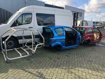 XXXXL magazijnen voor al uw brommobiel onderdelen Aixam  beschikbaar voor biedingen