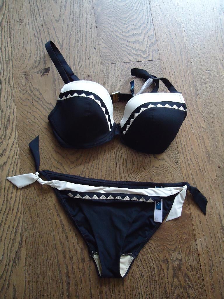 Zwart met witte Marie Jo bikini, Zwart, Marie Jo, Ophalen of Verzenden, Zo goed als nieuw
