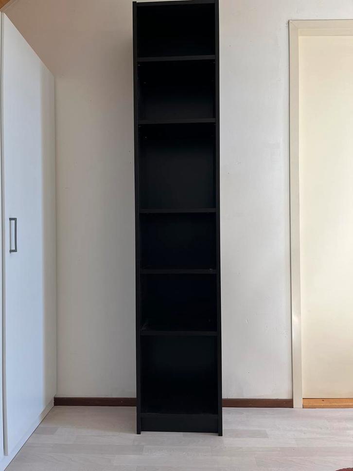 Ikea Billy boekenkast - Zwart 40x28x202 cm, Huis en Inrichting, Kasten | Boekenkasten, Gebruikt, Minder dan 50 cm, 200 cm of meer