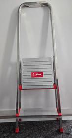 Huishoudtrap mooi en nieuw, Doe-het-zelf en Verbouw, Ladders en Trappen, Ophalen of Verzenden, Nieuw, Minder dan 2 meter