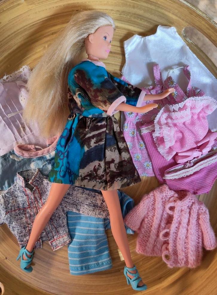 BARBIE STEFFI LOVE 💮 Kleertjes schoentjes 💮 MATTEL Vintage, Kinderen en Baby's, Speelgoed | Poppen, Gebruikt, Barbie, Ophalen of Verzenden