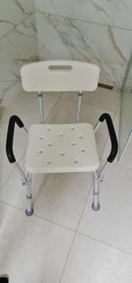 Douche stoel met armleuningen en rugleuning, Ophalen, Zo goed als nieuw
