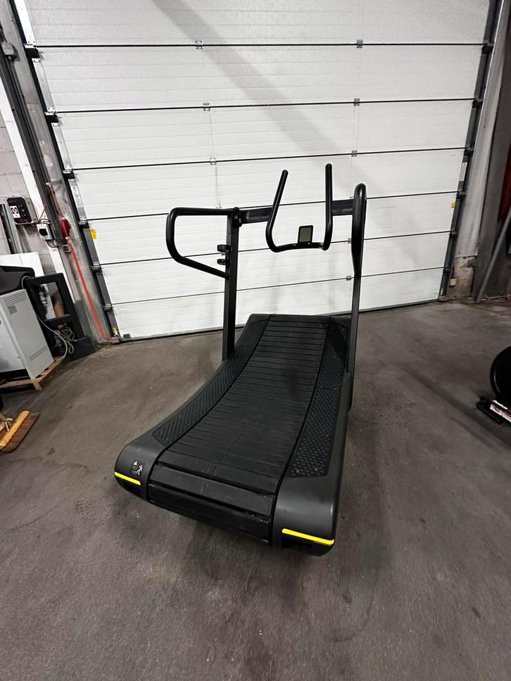 Technogym Skillmill ,Curved Treadmill | Curve Loopband, Sport en Fitness, Fitnessmaterialen, Gebruikt, Overige typen, Ophalen